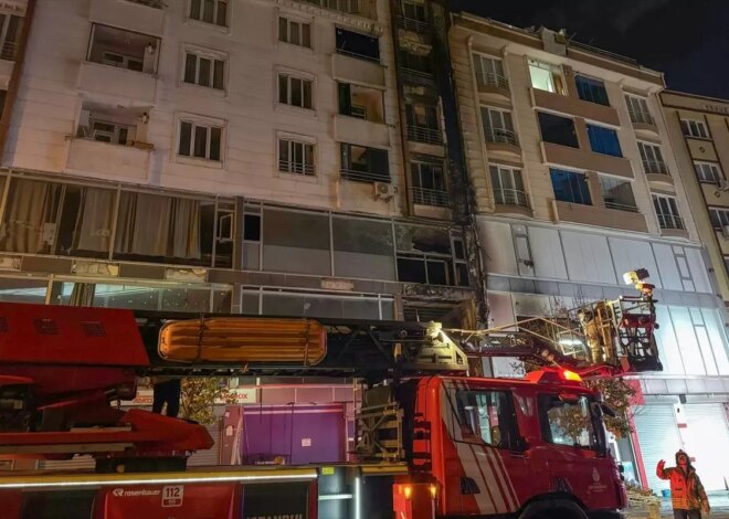 Esenyurt’ta Tekstil Atölyesinde Yangın: 2 Kişi Hastaneye Kaldırıldı